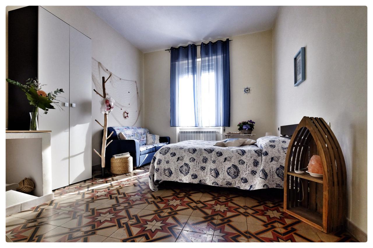 La Casa Sul Molo Bed and Breakfast Βιαρέτζιο Εξωτερικό φωτογραφία