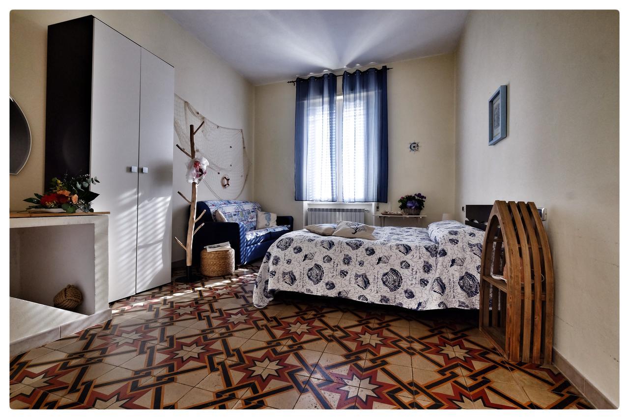 La Casa Sul Molo Bed and Breakfast Βιαρέτζιο Εξωτερικό φωτογραφία