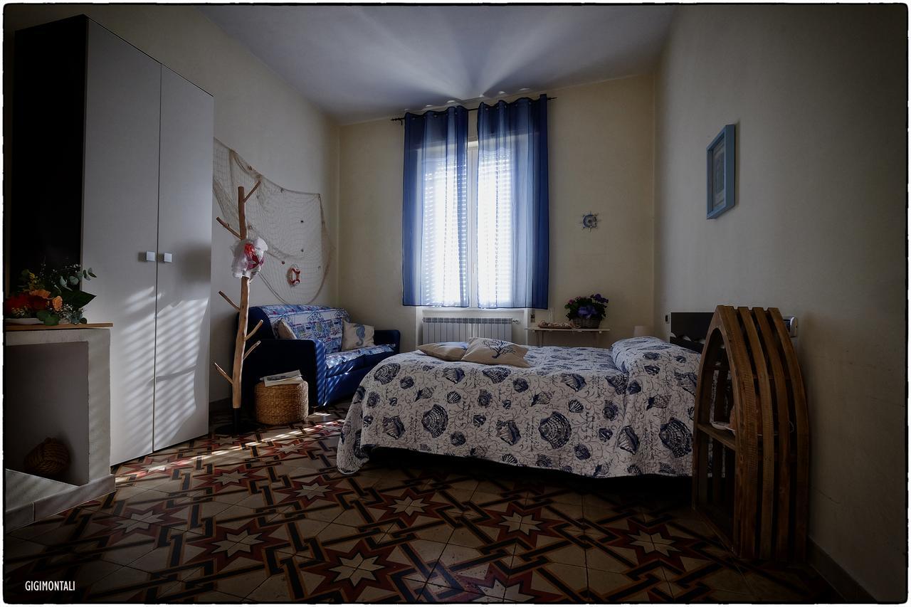 La Casa Sul Molo Bed and Breakfast Βιαρέτζιο Δωμάτιο φωτογραφία